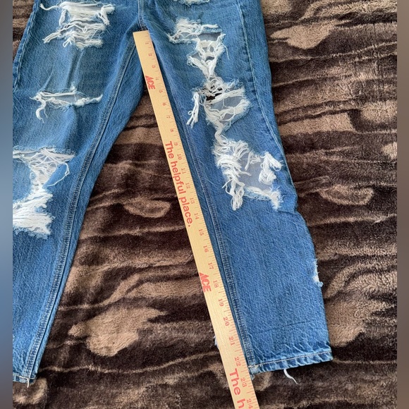 American Eagle Ripped Mom Jean - Picture 11 of 12